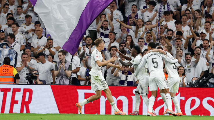 Jude Bellingham scores for Real Madrid against Villarreal in La Liga 2025